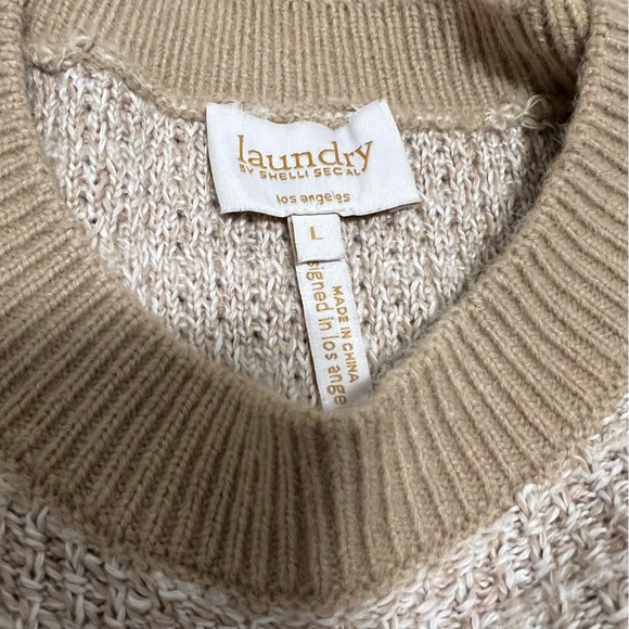 Laundry By Shelli Segal Beige and Cream Crop Sweater with Bell Sleeves size L - Picture 2 of 10